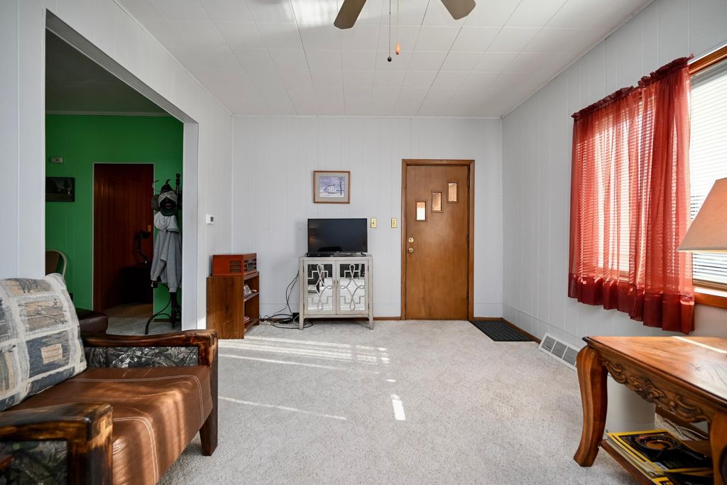 Photo of 518 E 3rd Street, Winona, MN 55987 (MLS # 7020540)