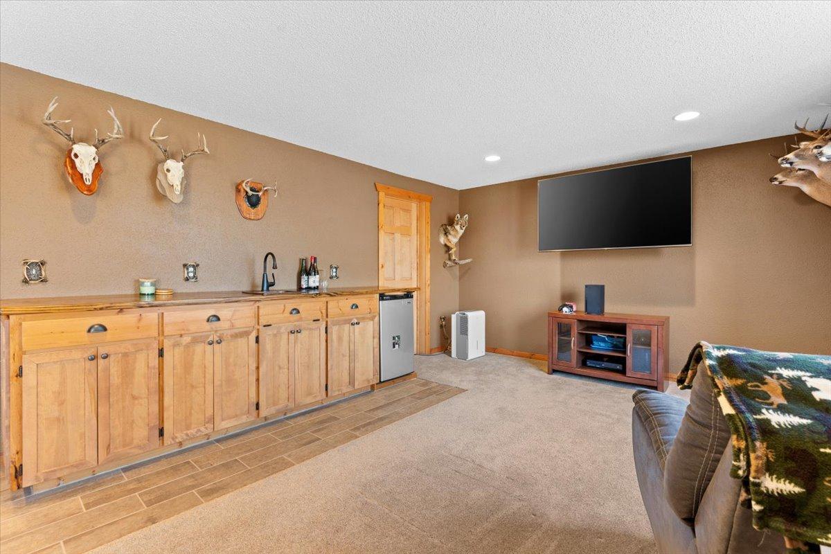 10555 Raven Loop NE