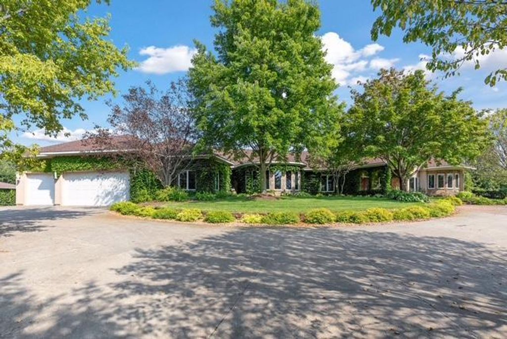 Photo of 19661 Dakota Avenue, Prior Lake, MN 55372 (MLS # 7049968)