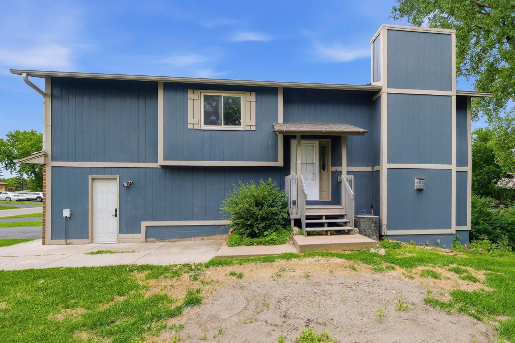 Photo of 4250 Thornhill Lane, Vadnais Heights, MN 55127 (MLS # 7097920)