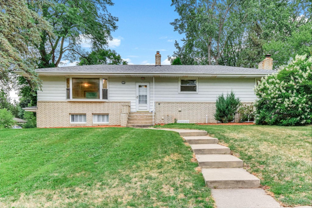 Photo of 1035 Cannon Avenue, Shoreview, MN 55126 (MLS # 7127800)