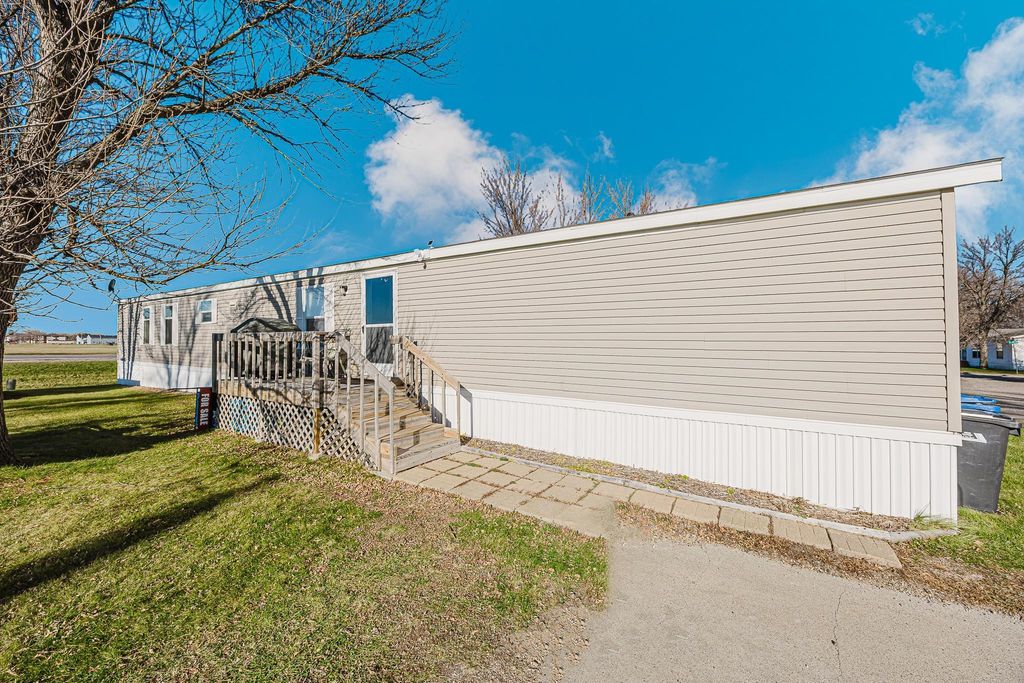 Photo of 206 8th Street NW, Dilworth, MN 56529 (MLS # 7041301)