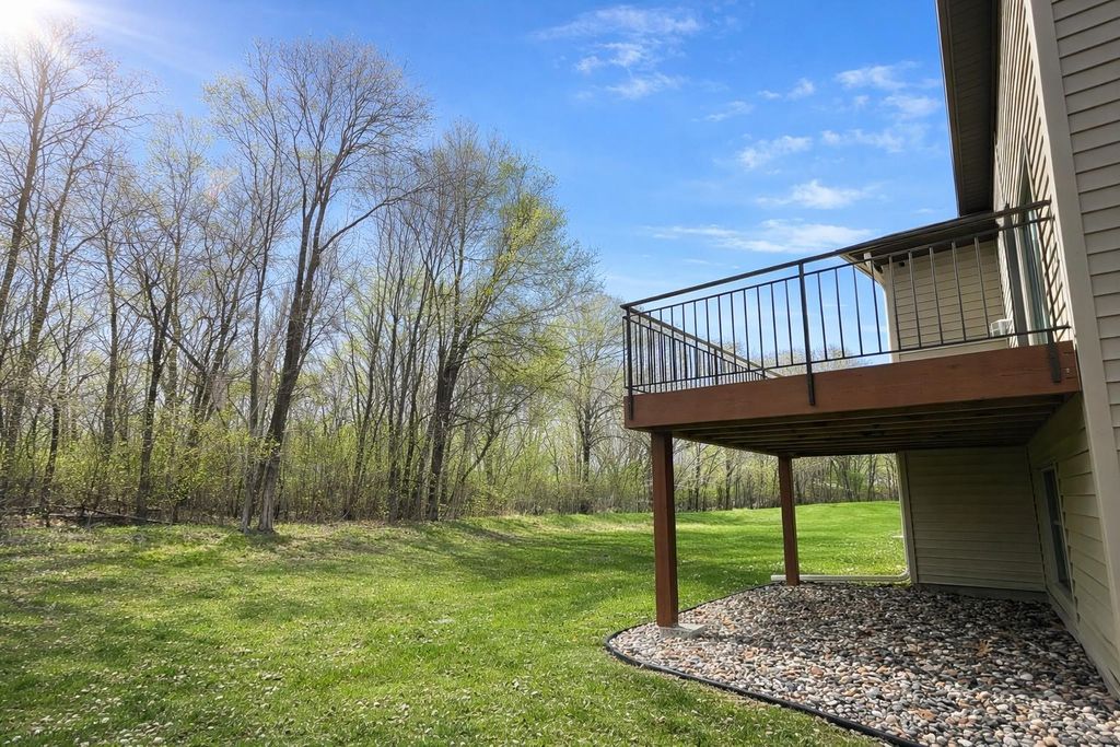 Photo of 2333 Olivia Court E, Maplewood, MN 55119 (MLS # 7055047)