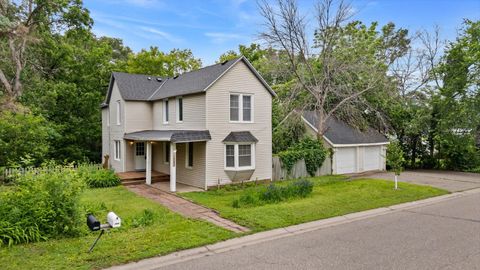 1889 Clarence Street Maplewood MN 55109