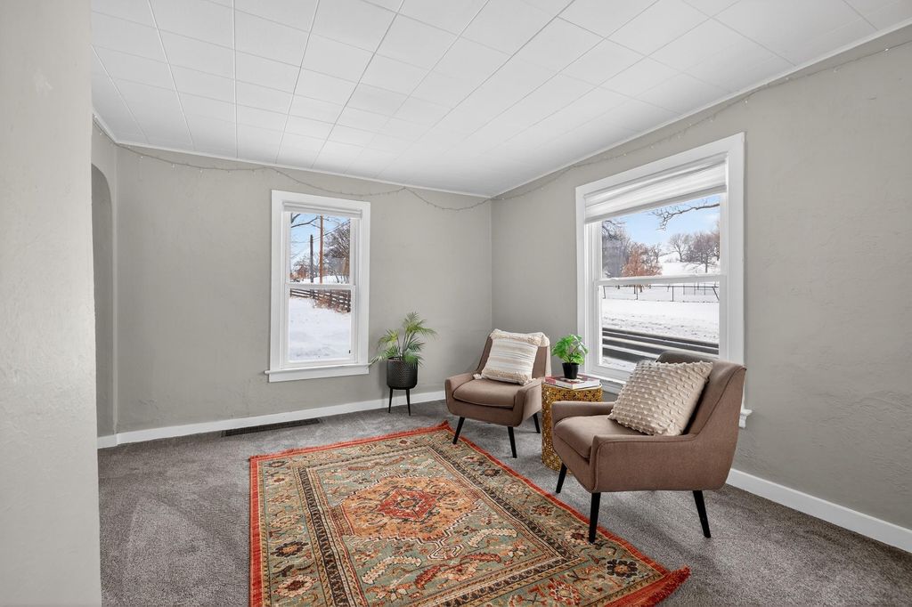 Photo of 401 26th Avenue N, Minneapolis, MN 55411 (MLS # 6824404)