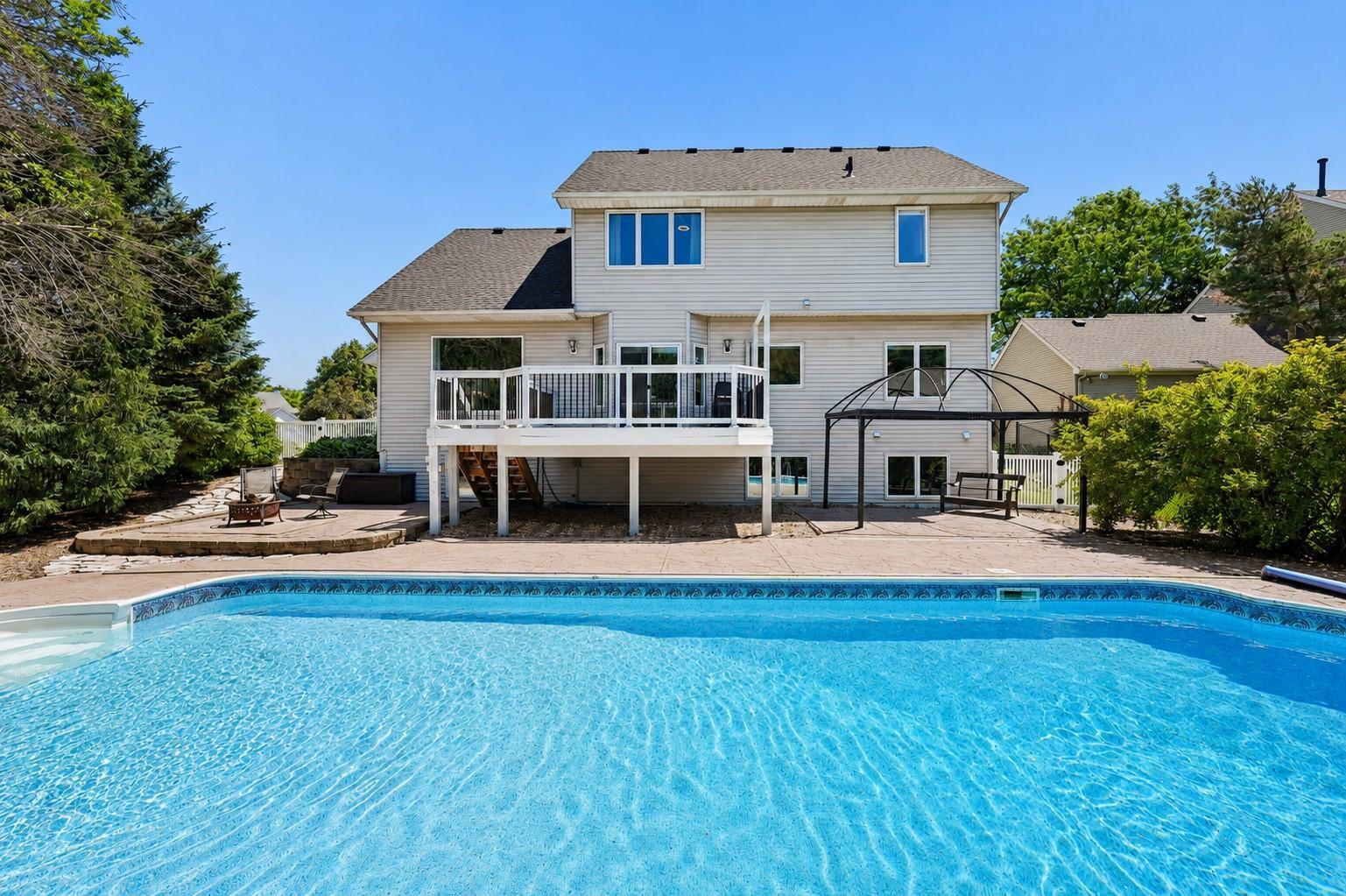1860 Spinaker Drive