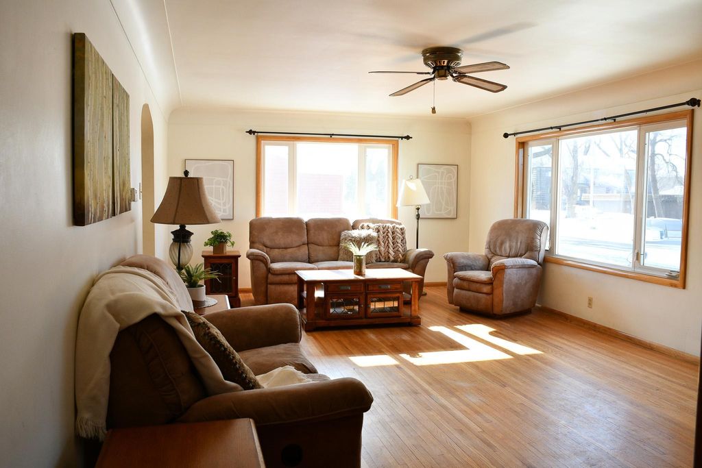 Photo of 1102 Grand Avenue, Worthington, MN 56187 (MLS # 7014779)