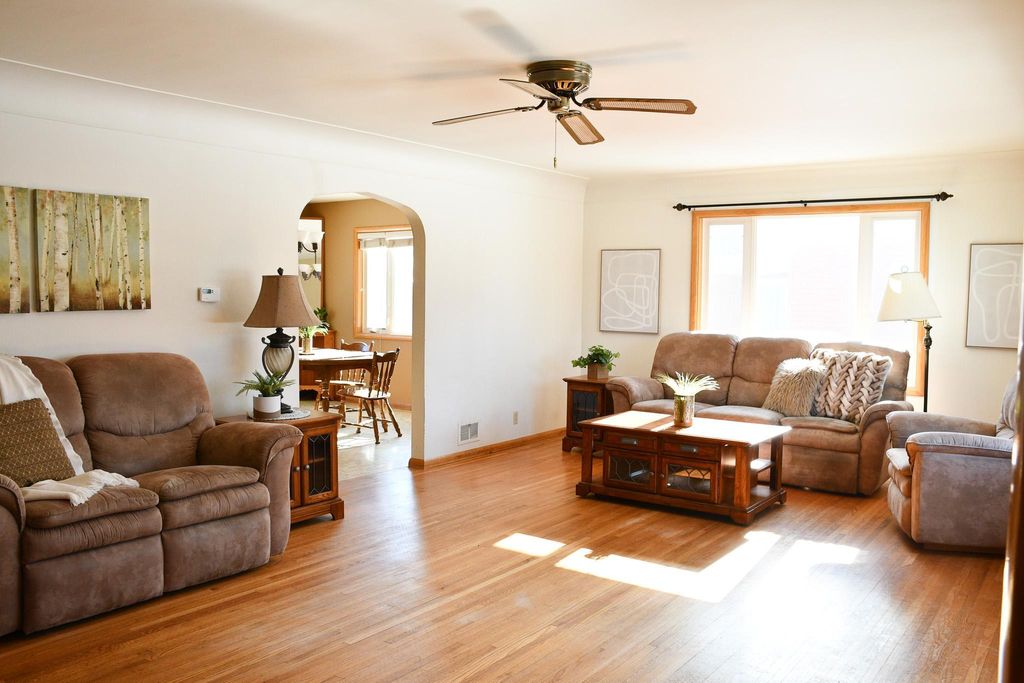 Photo of 1102 Grand Avenue, Worthington, MN 56187 (MLS # 7014779)