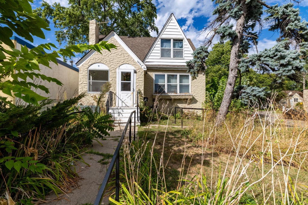 Photo of 6404 Minnetonka Boulevard, Saint Louis Park, MN 55426 (MLS # 7139113)
