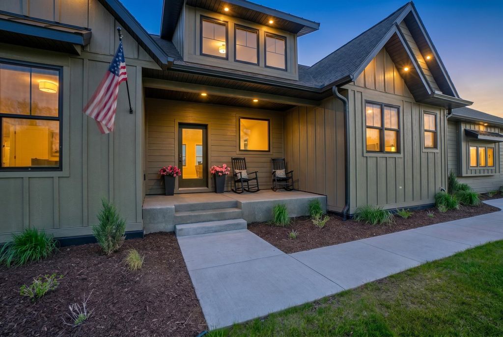 Photo of 908 Gavin Pass, Hudson, WI 54016 (MLS # 7073897)