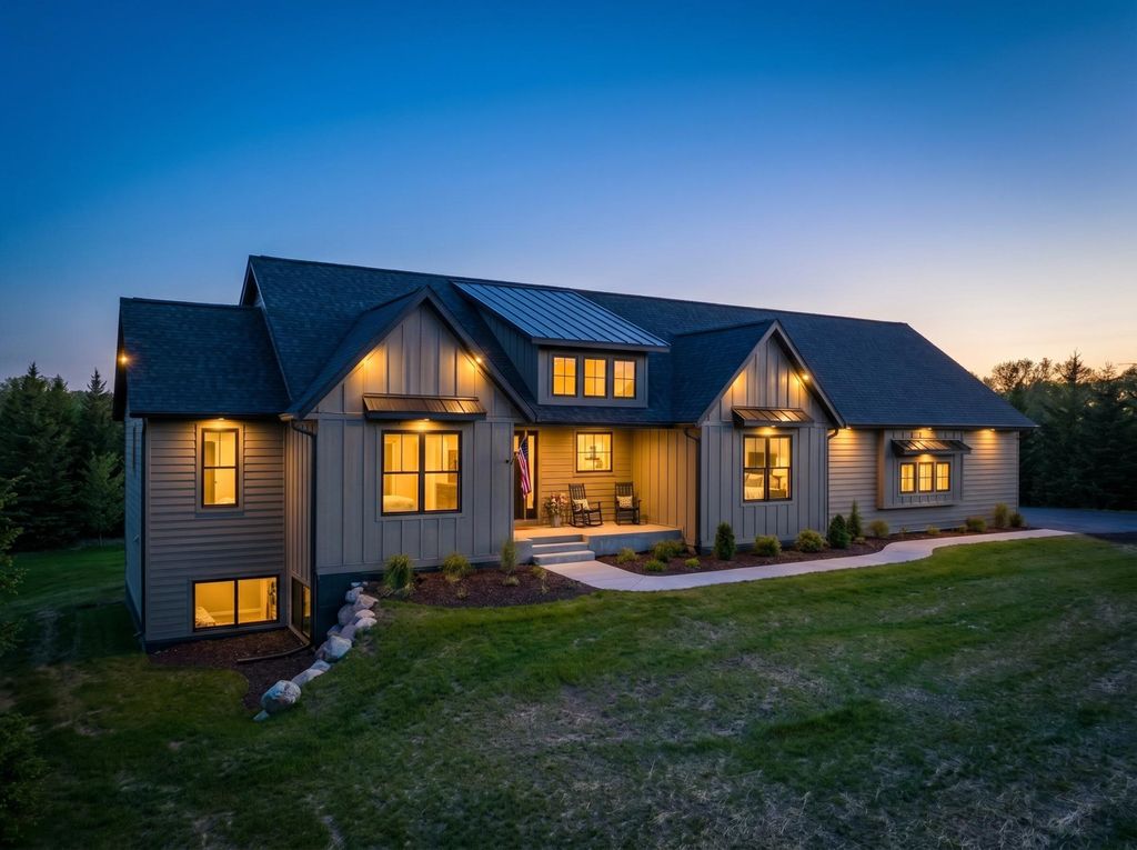 Photo of 908 Gavin Pass, Hudson, WI 54016 (MLS # 7073897)