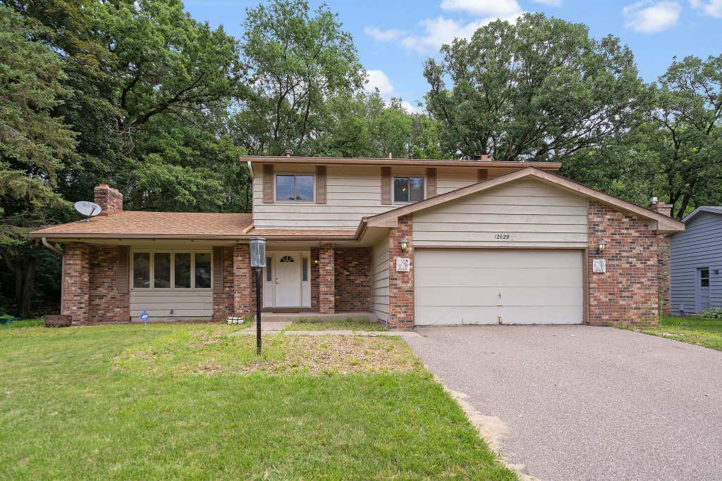 Photo of 12629 Parkwood Drive, Burnsville, MN 55337 (MLS # 7125035)