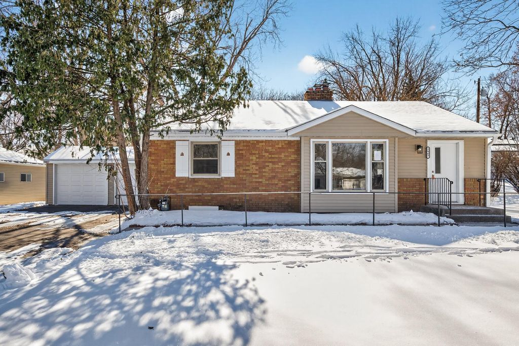 Photo of 7907 W 25th Street, Saint Louis Park, MN 55426 (MLS # 7029140)