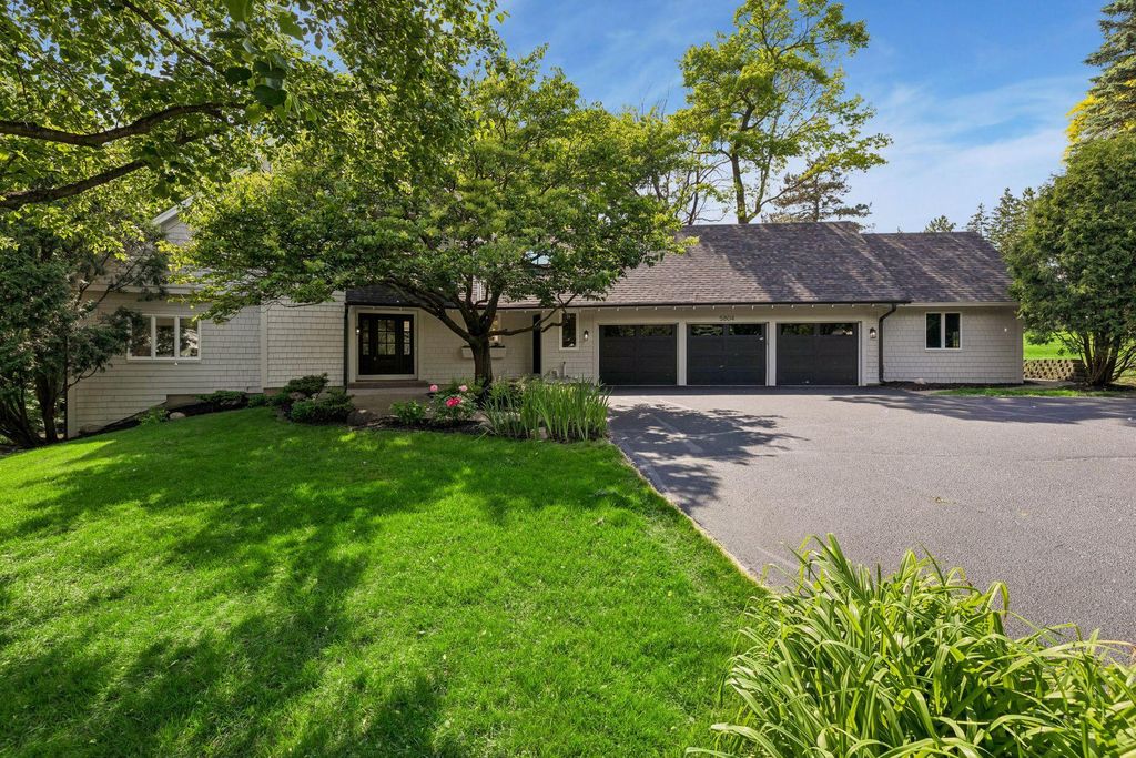 Photo of 5804 Schaefer Road, Edina, MN 55436 (MLS # 7032189)
