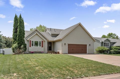 7889 18th Street N Oakdale MN 55128