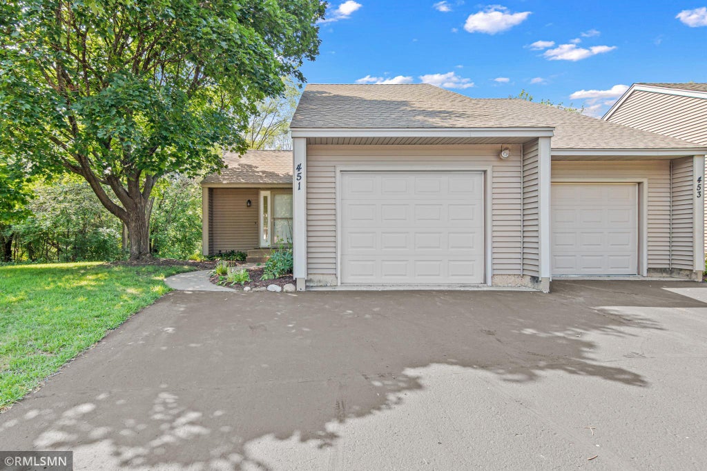 Photo of 451 Hunter Hill Road, Hudson, WI 54016 (MLS # 7114911)