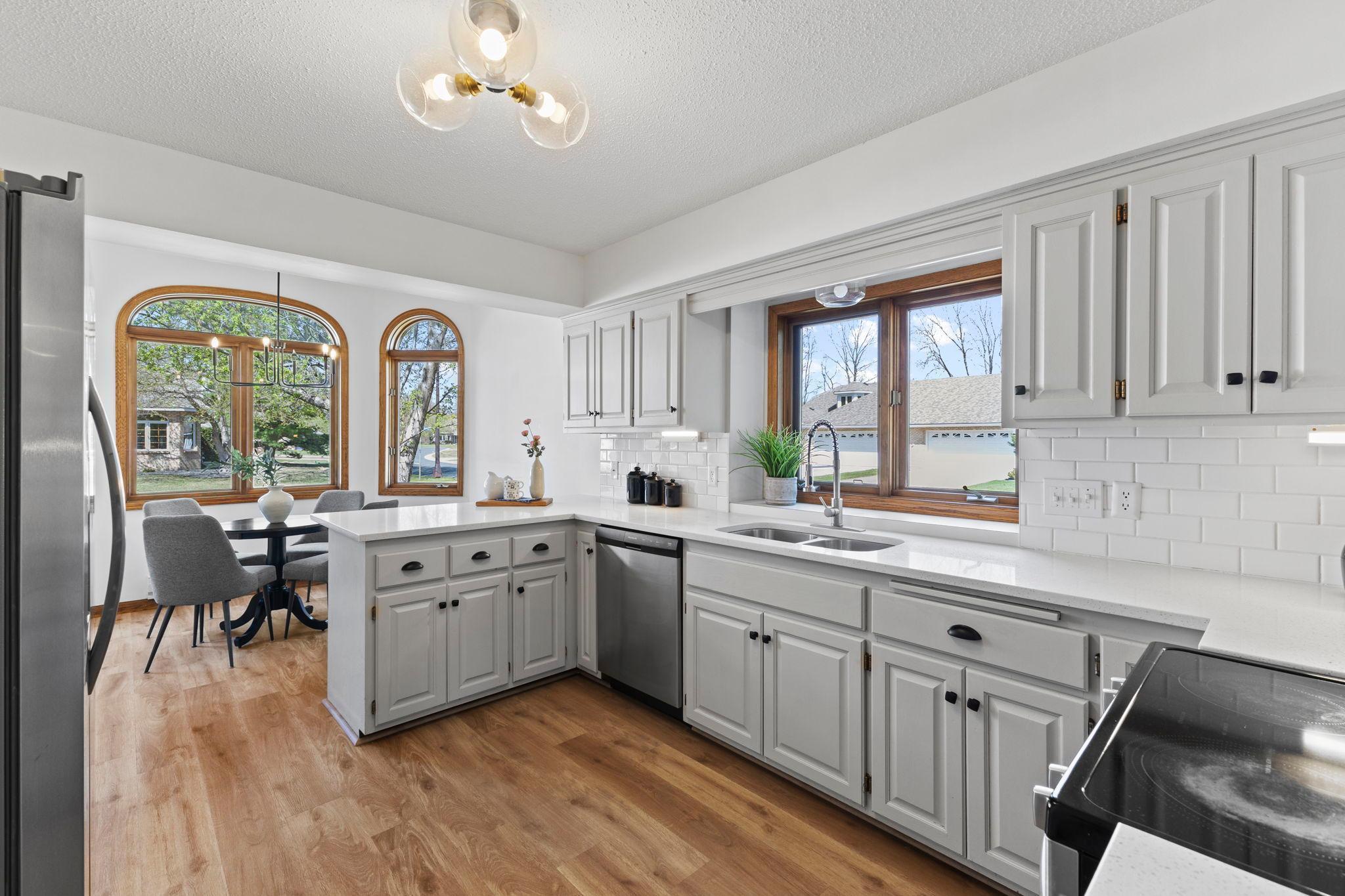 5619 Dunlap Avenue N