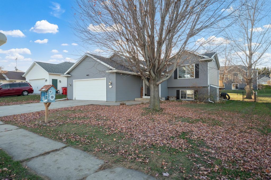 Photo of 807 5th Avenue NW, Dodge Center, MN 55927 (MLS # 7000716)