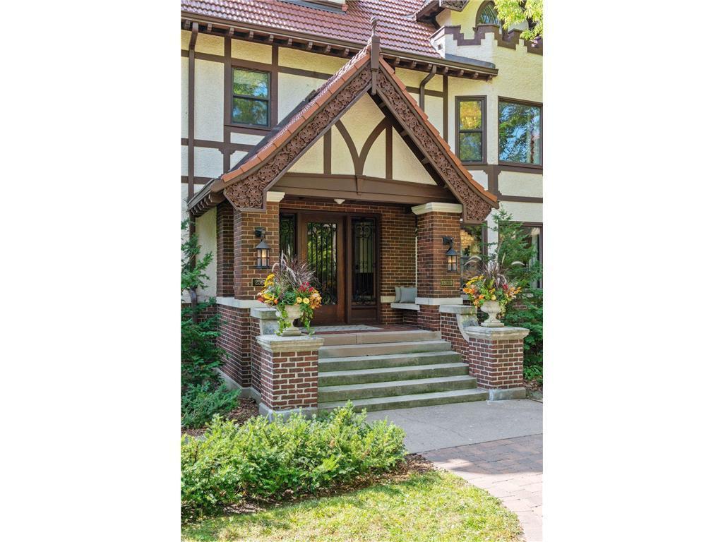 2504 Euclid Place