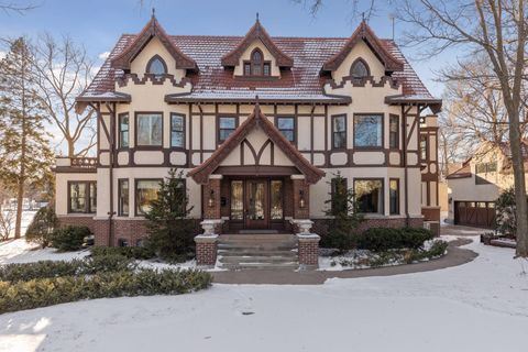 2504 Euclid Place Minneapolis MN 55405