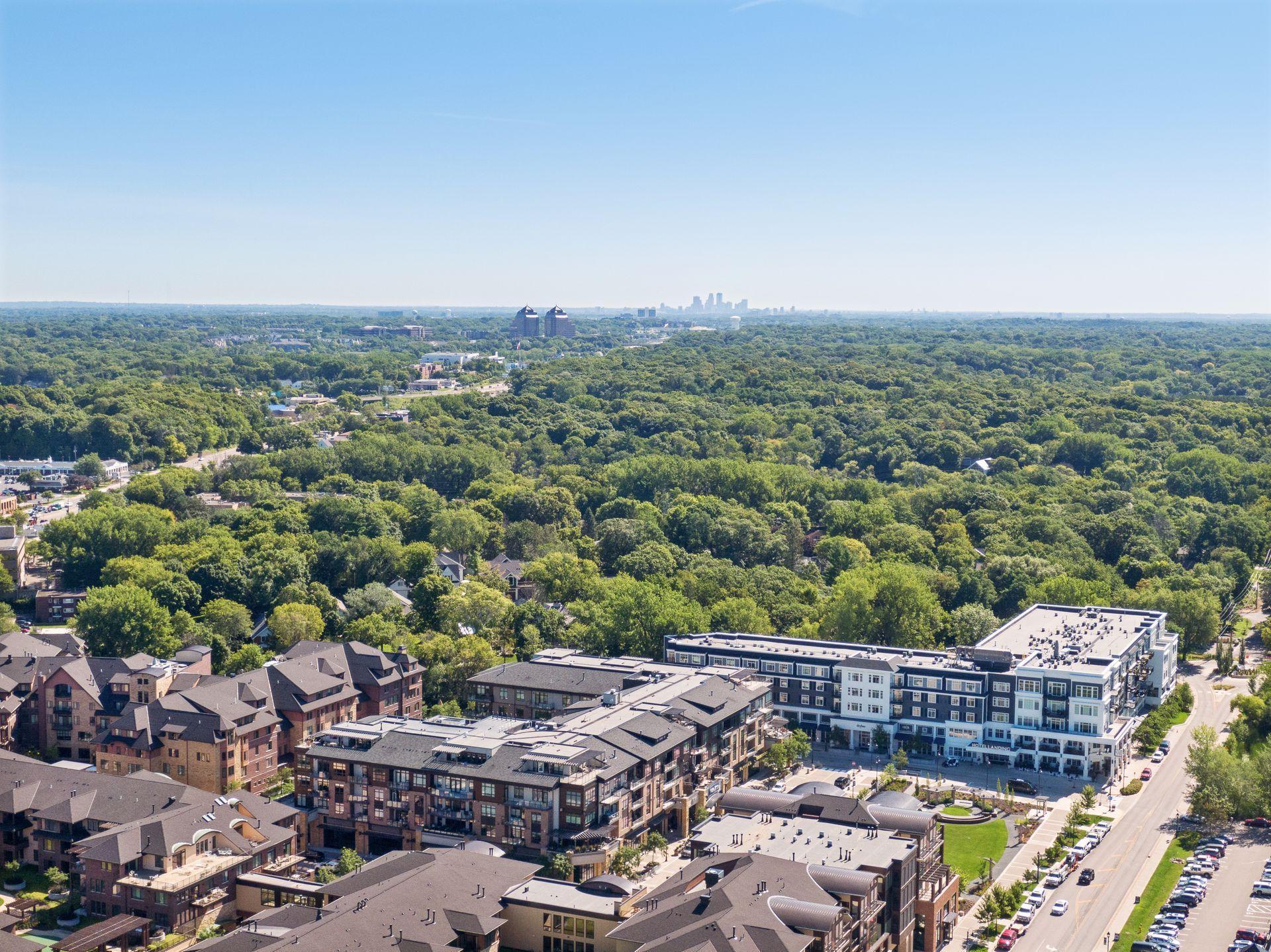 875 Lake Street N 318