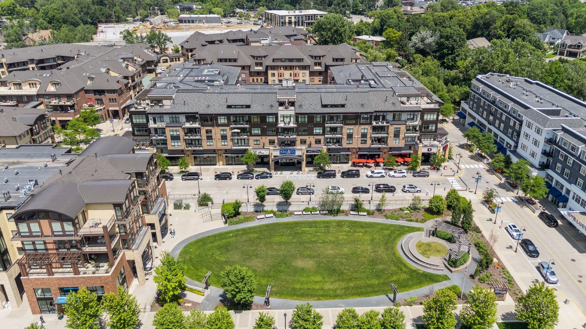 875 Lake Street N 318