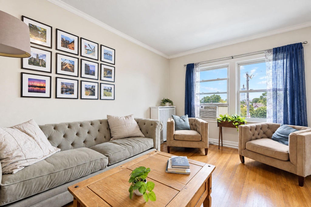 Photo of 3603 Aldrich Ave AVE S #302, Minneapolis, MN 55409 (MLS # 7142825)
