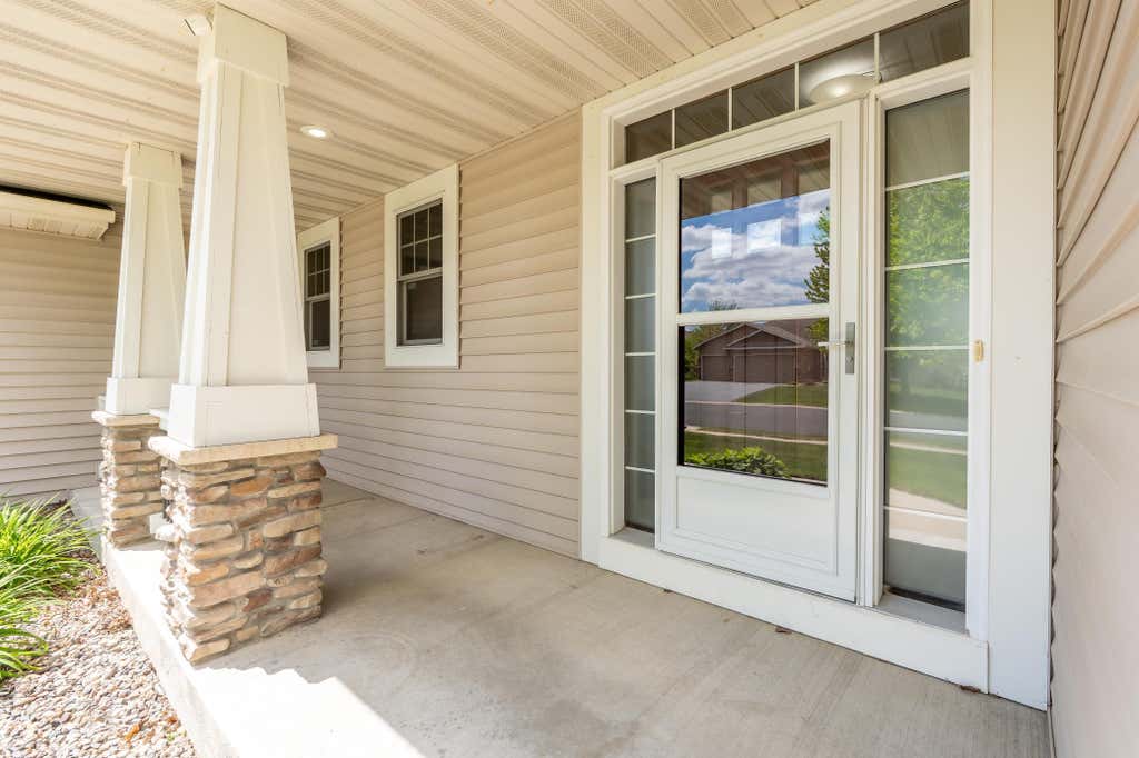 Photo of 517 Appaloosa Avenue, Shakopee, MN 55379 (MLS # 7073249)