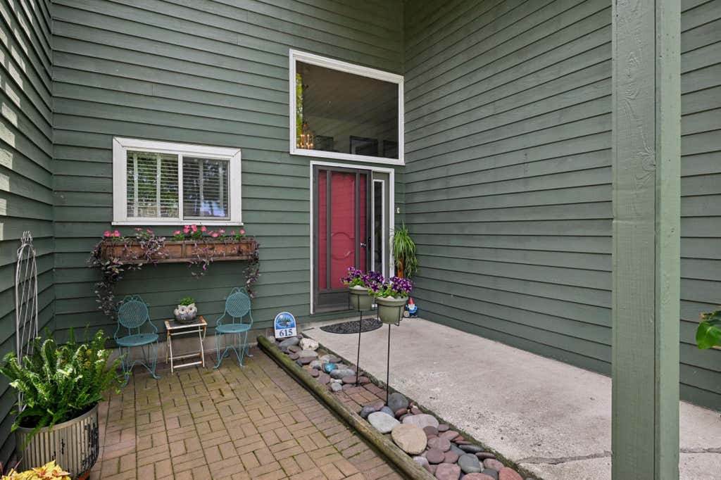 Photo of 615 Lakewood Drive SW, Hutchinson, MN 55350 (MLS # 7037462)