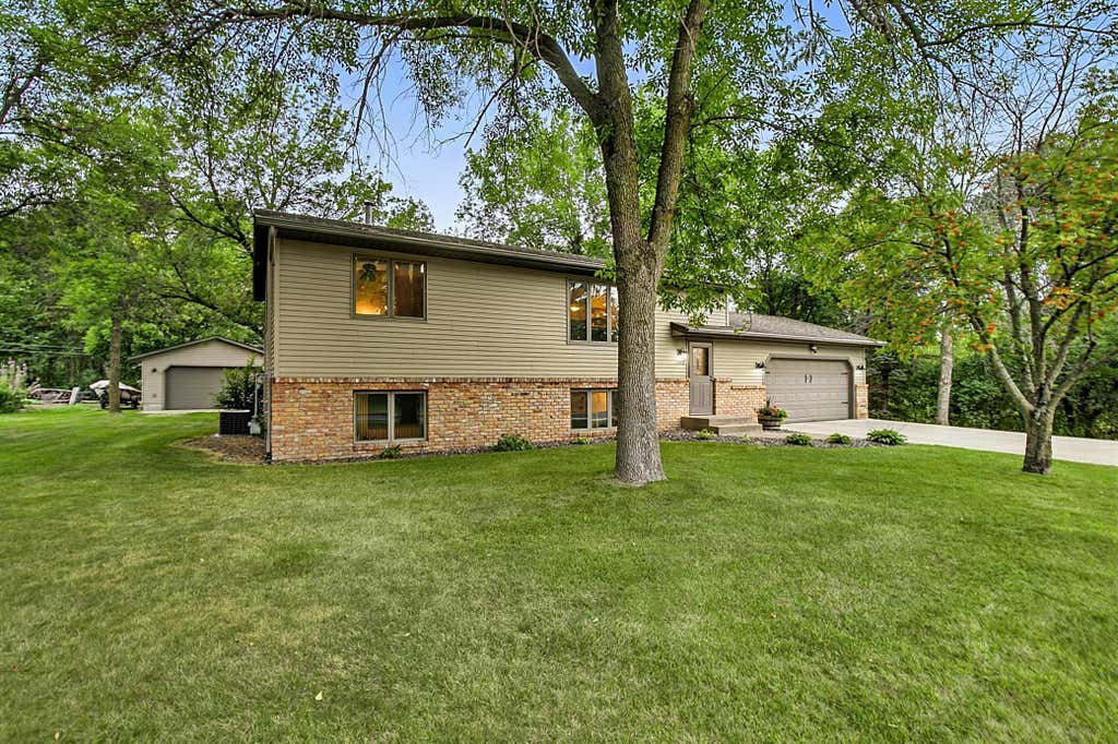 Photo of 1557 Wildwood Road, Saint Cloud, MN 56303 (MLS # 7125089)