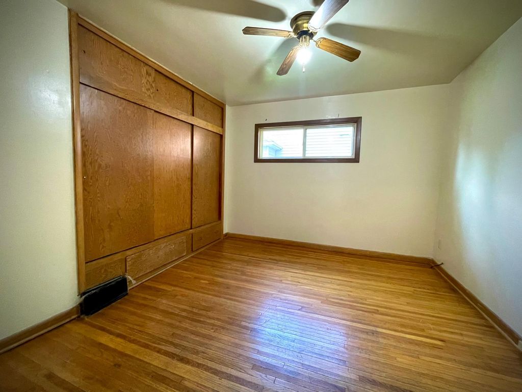 Photo of 918 Jefferson Avenue, Albert Lea, MN 56007 (MLS # 7113049)