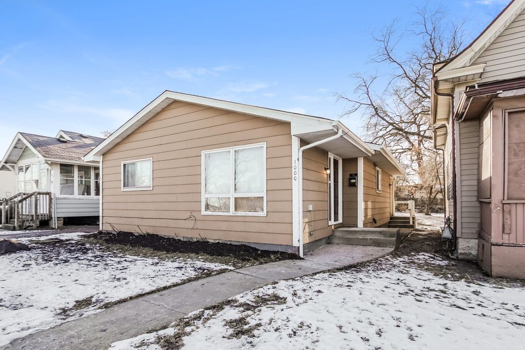 Photo of 1000 Concordia Avenue, Saint Paul, MN 55104 (MLS # 7009080)