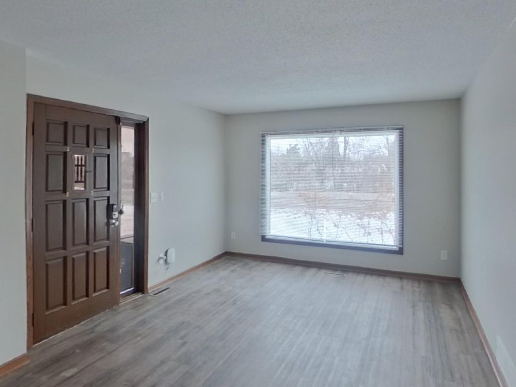 Photo of 1000 Concordia Avenue, Saint Paul, MN 55104 (MLS # 7009080)