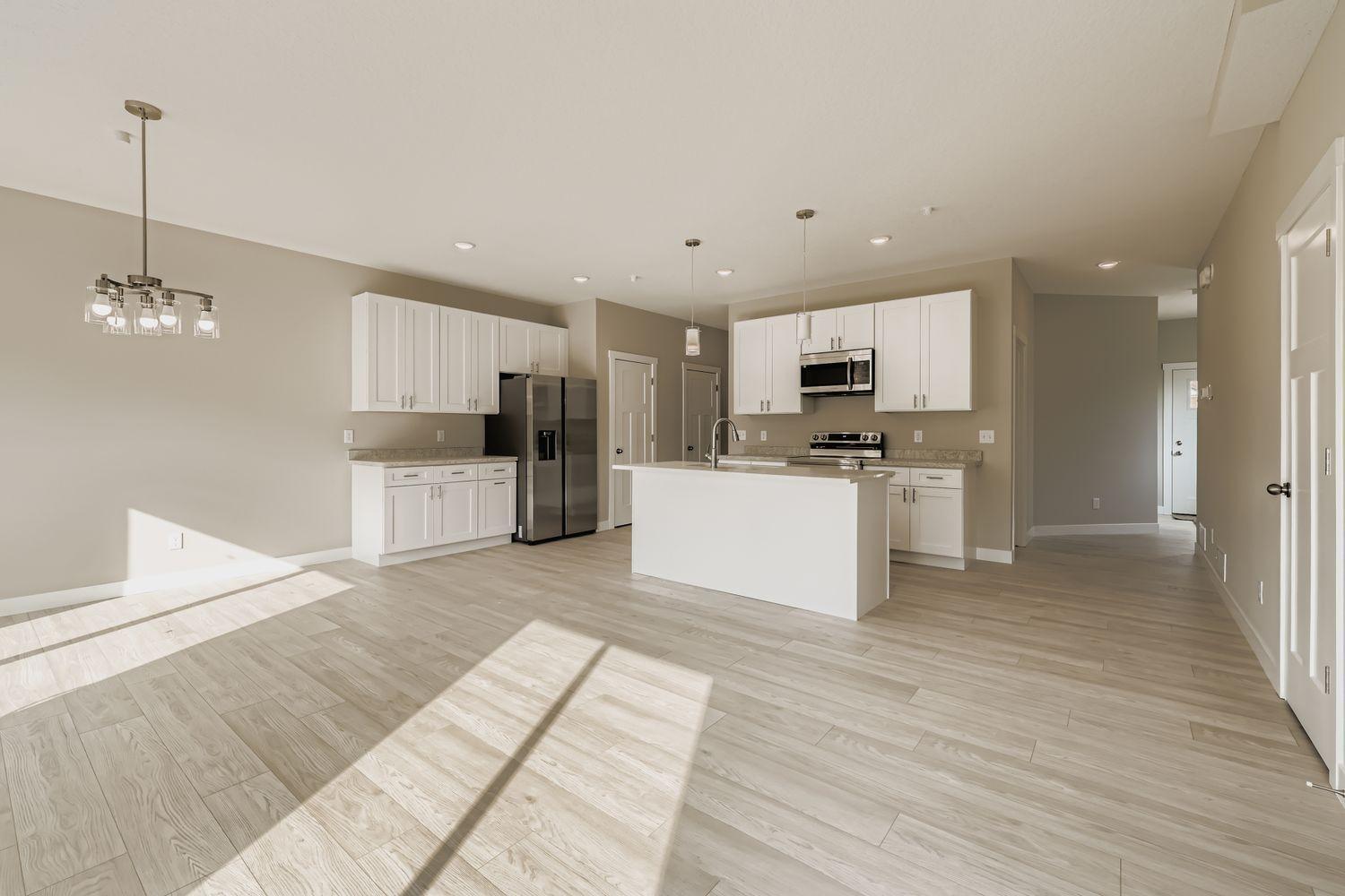 2121 Cleveland Way S