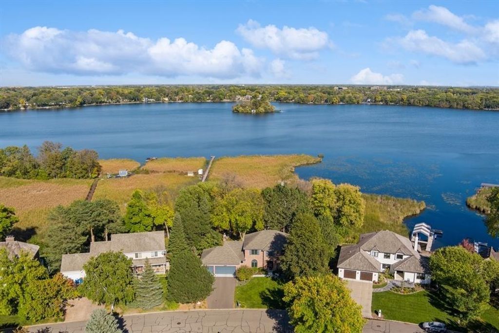 Photo of 12428 54th Avenue N, Plymouth, MN 55442 (MLS # 7094336)