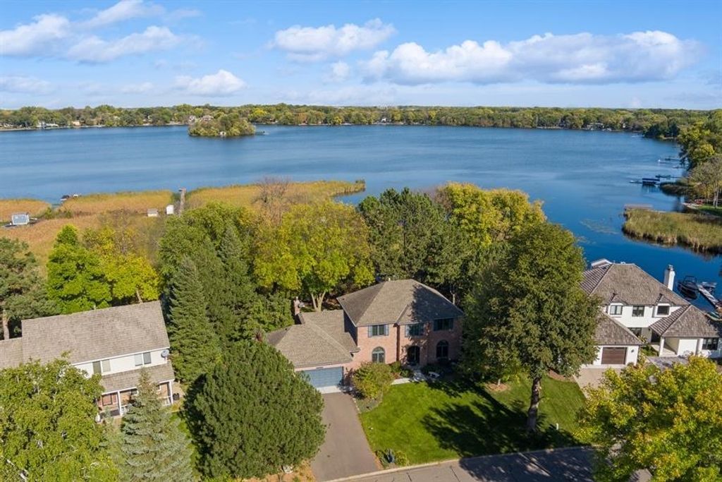 Photo of 12428 54th Avenue N, Plymouth, MN 55442 (MLS # 7094336)