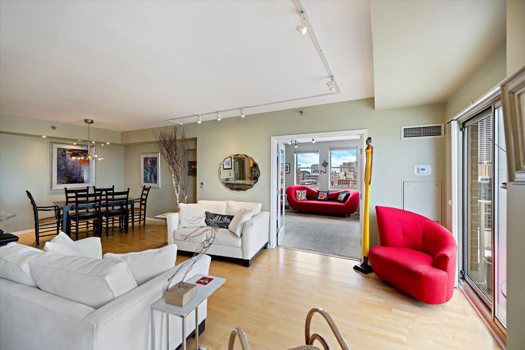 Photo of 401 S 1st Street #1823, Minneapolis, MN 55401 (MLS # 7037477)