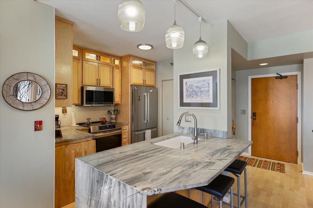 Photo of 401 S 1st Street #1823, Minneapolis, MN 55401 (MLS # 7037477)