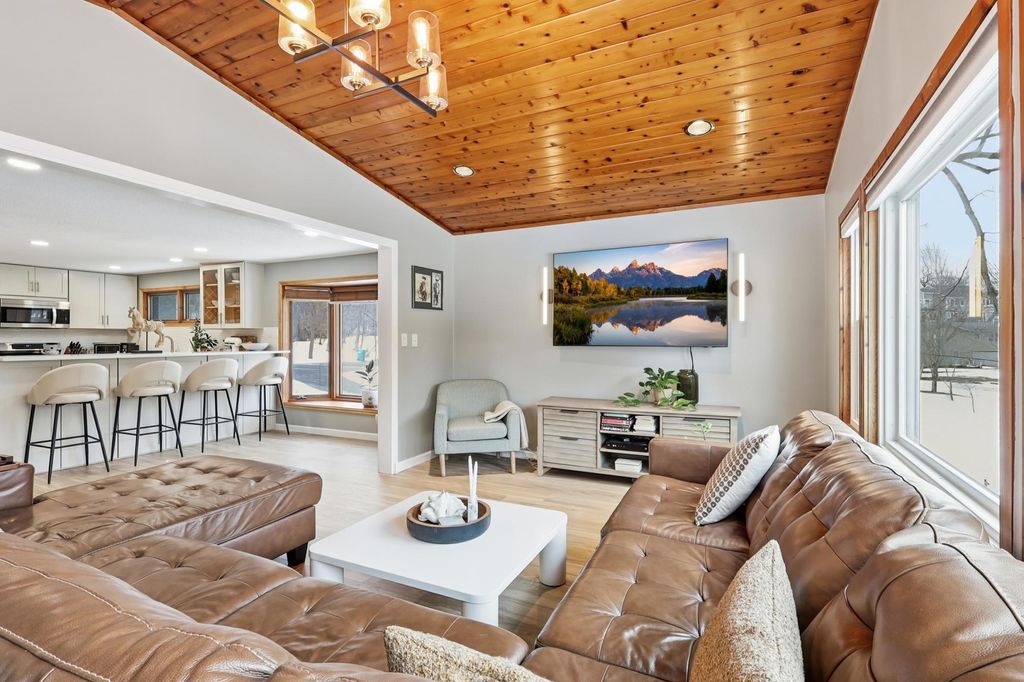 Photo of 16919 Cottage Grove Avenue, Minnetonka, MN 55391 (MLS # 7019188)