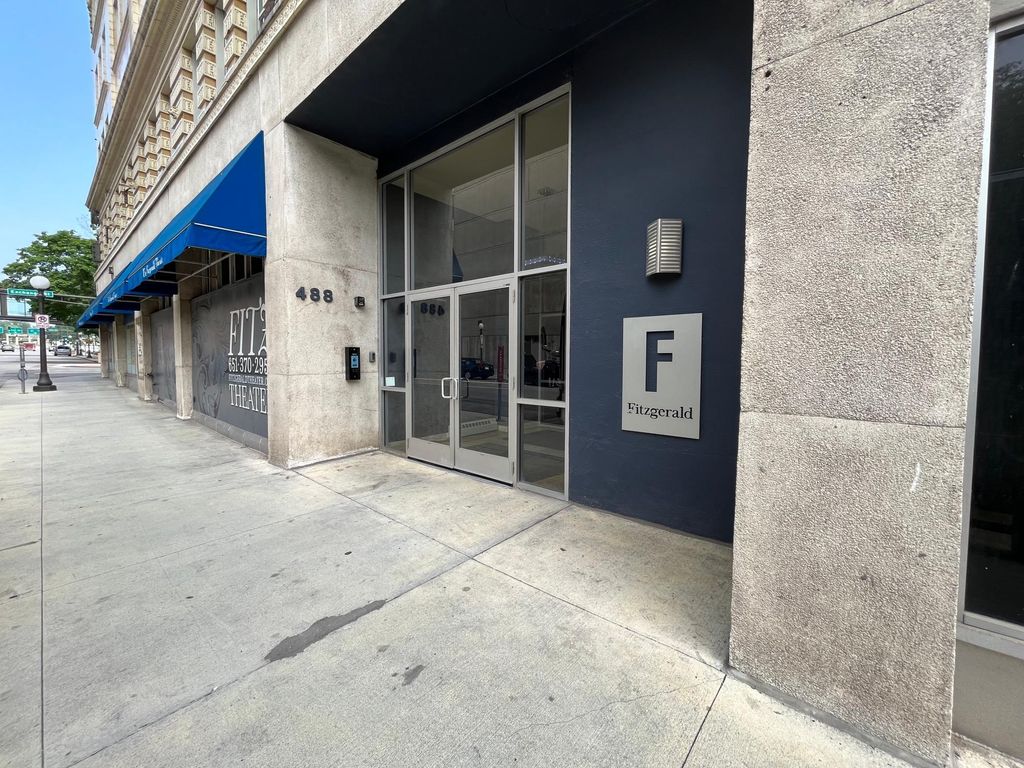 Photo of 488 Wabasha Street N #305, Saint Paul, MN 55102 (MLS # 7000388)