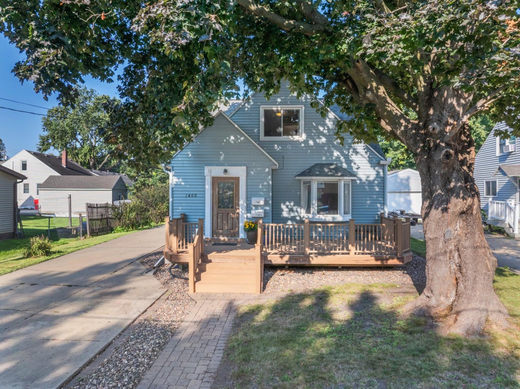 Photo of 1409 7th Avenue NW, Rochester, MN 55901 (MLS # 7134944)