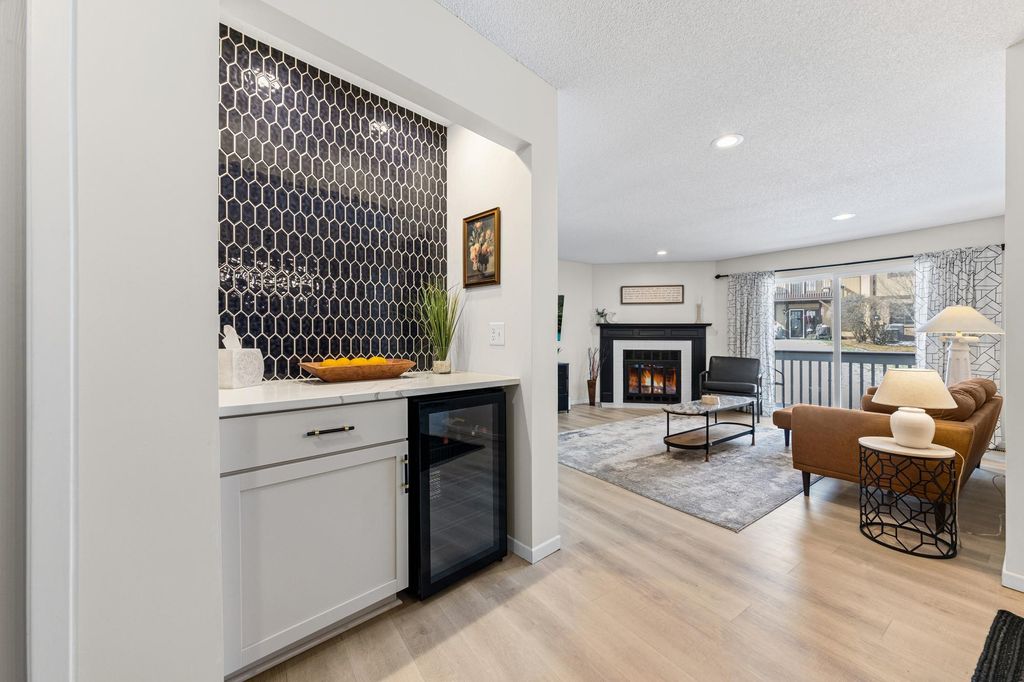 Photo of 10746 Toledo Court, Bloomington, MN 55437 (MLS # 7027907)