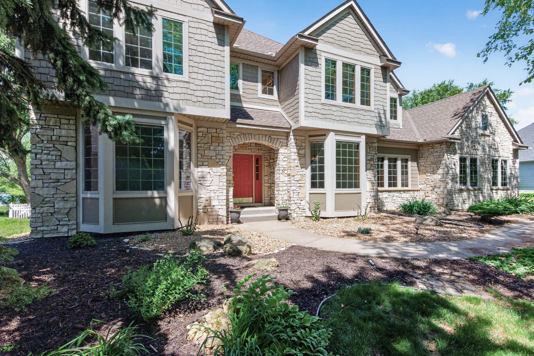 3034 Edgewater Drive