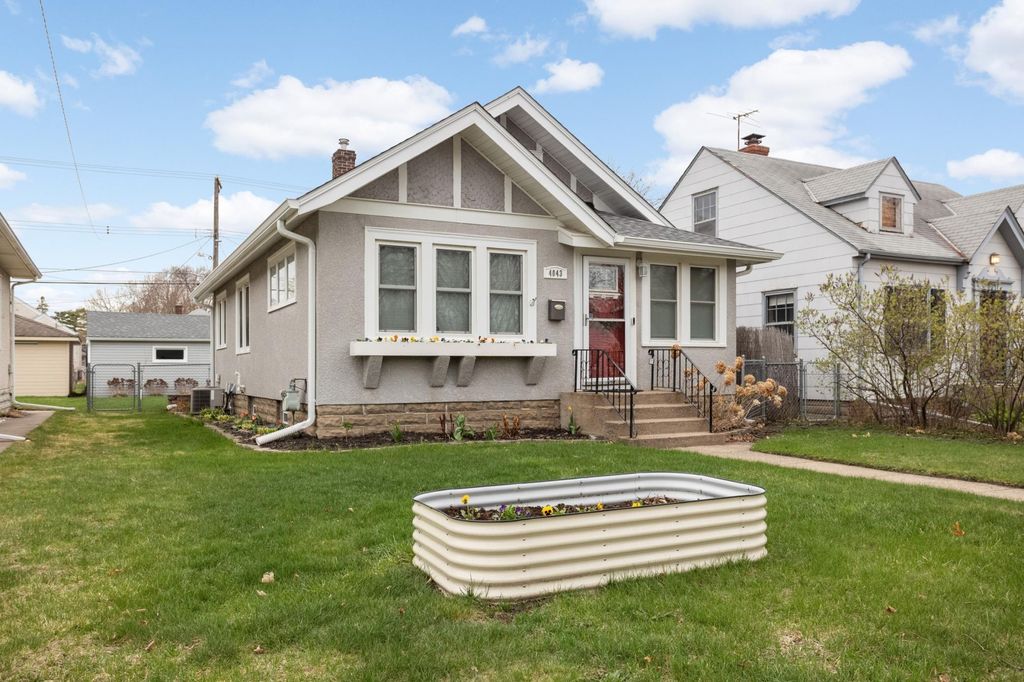 Photo of 4043 Russell Avenue N, Minneapolis, MN 55412 (MLS # 7071716)