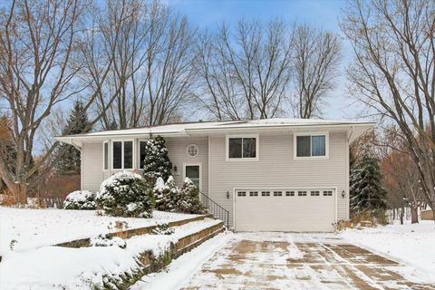 9676 Crestwood Terrace Eden Prairie MN 55347