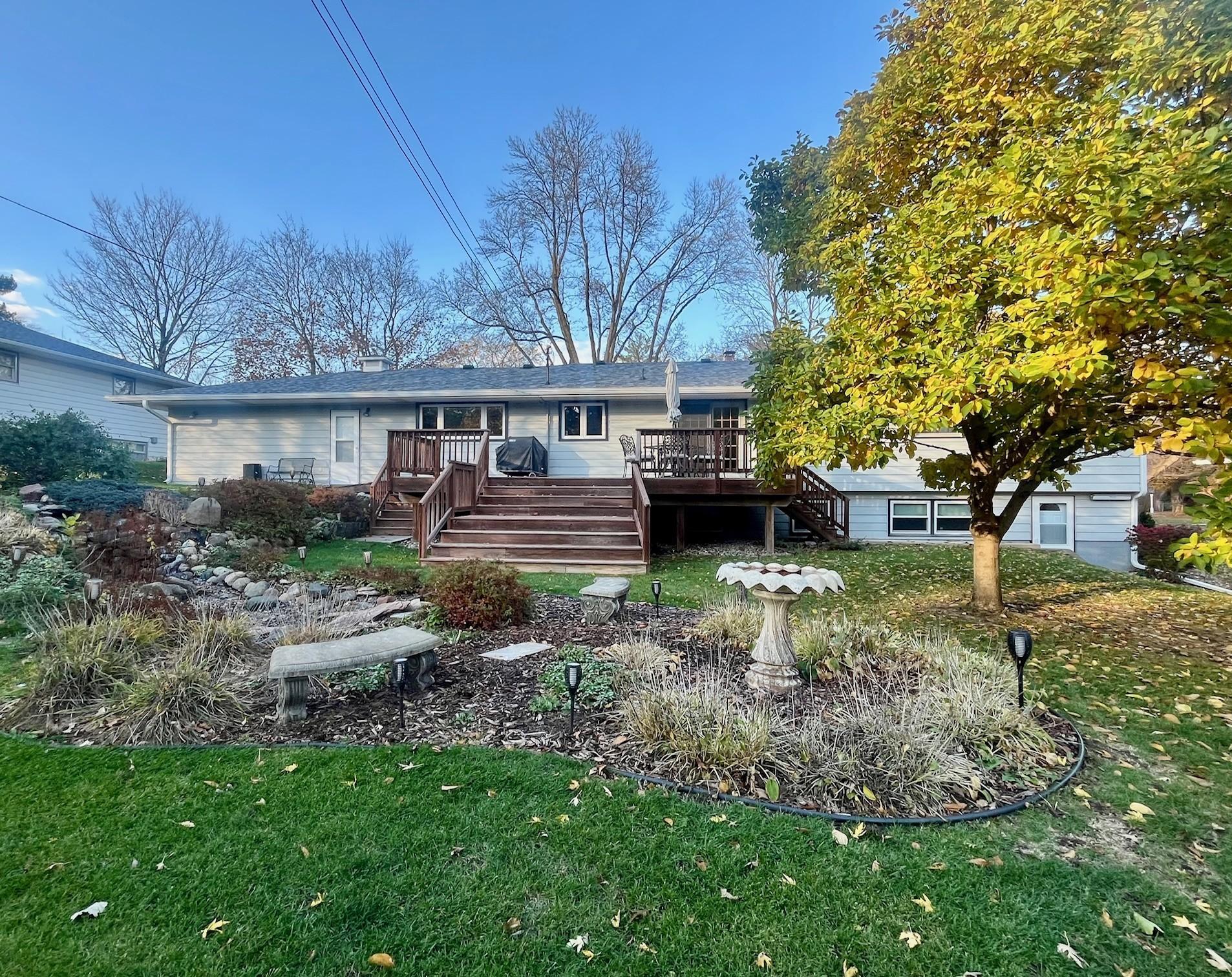 10 Roger Road
