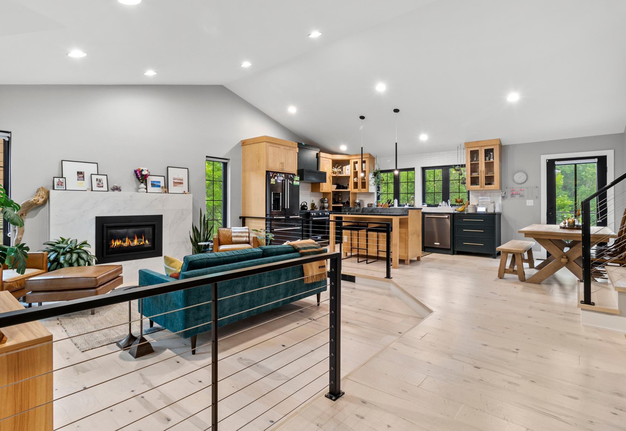 6855 Timber Crest Drive