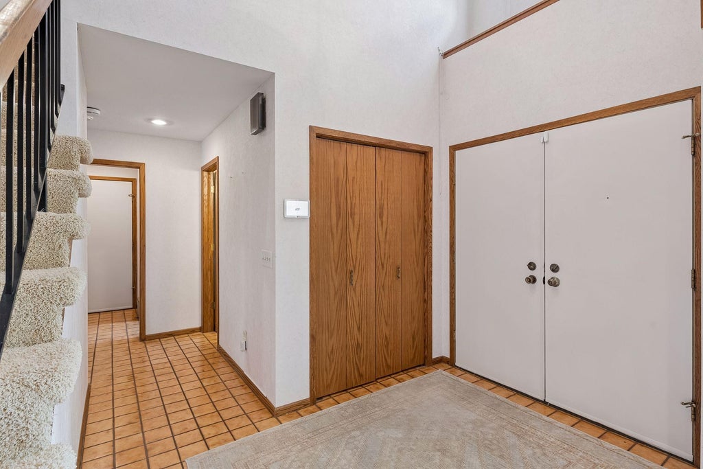 Photo of 190 Nevada Avenue S, Golden Valley, MN 55426 (MLS # 7105920)