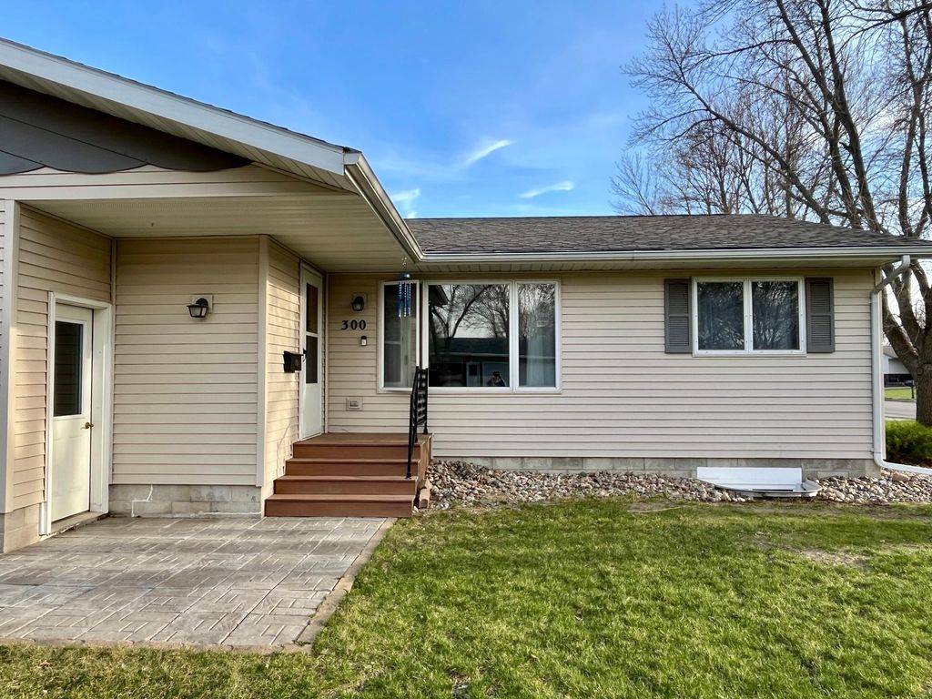 Photo of 300 G Street, Marshall, MN 56258 (MLS # 7059571)