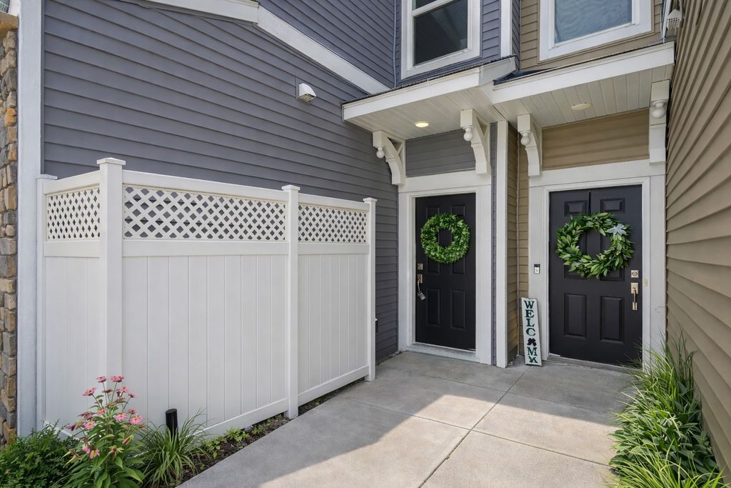 Photo of 9669 4th Street Lane N, Lake Elmo, MN 55042 (MLS # 7060200)